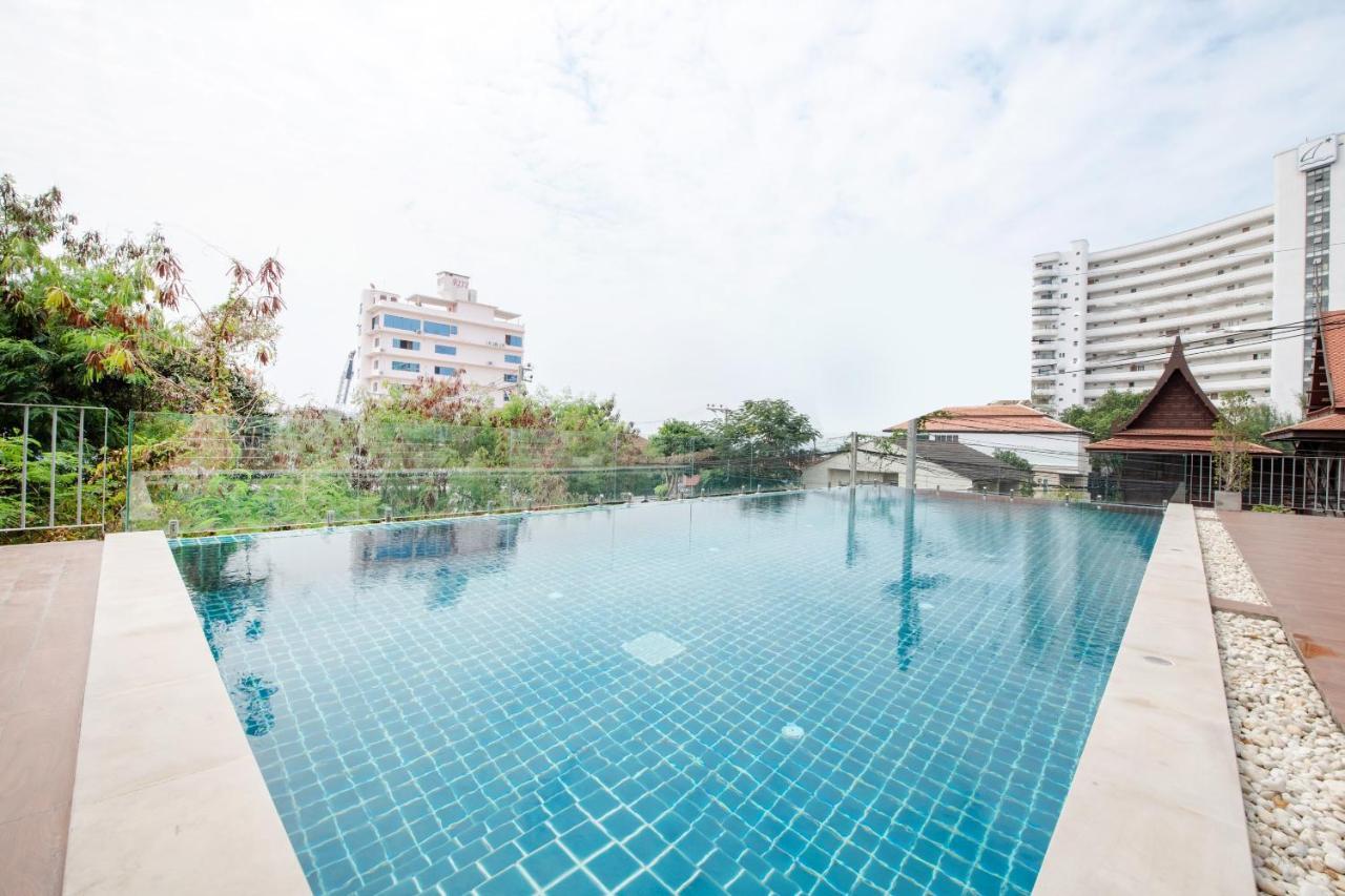 Blooming Hill Boutique Suites Pattaya Extérieur photo