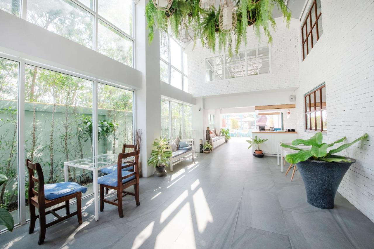 Blooming Hill Boutique Suites Pattaya Extérieur photo