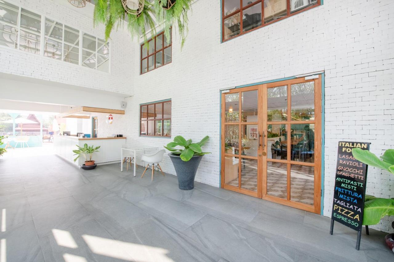 Blooming Hill Boutique Suites Pattaya Extérieur photo