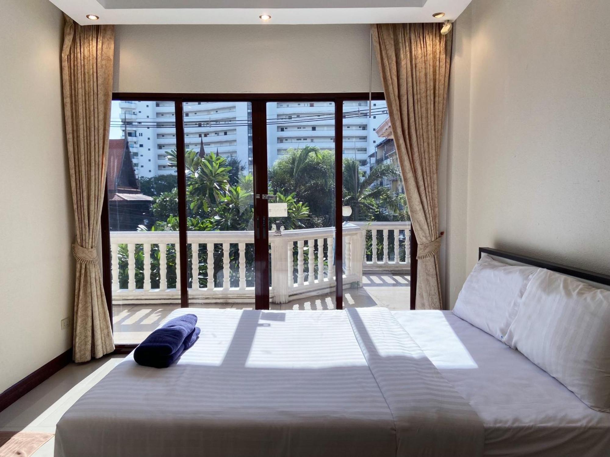 Blooming Hill Boutique Suites Pattaya Extérieur photo